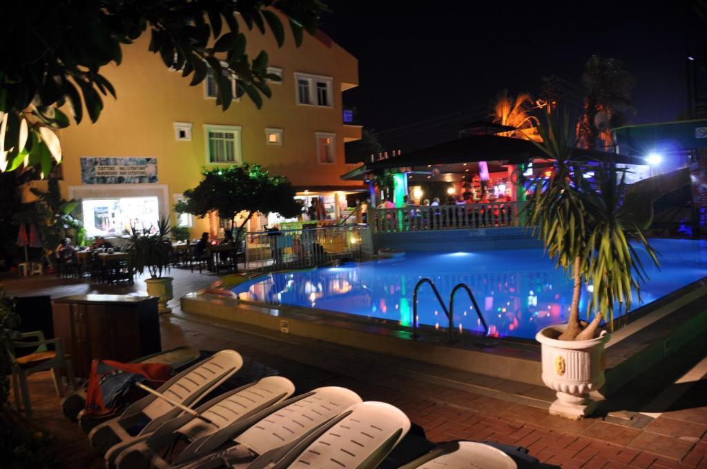 Maxwell Holiday Club Μαρμαρίς Εξωτερικό φωτογραφία